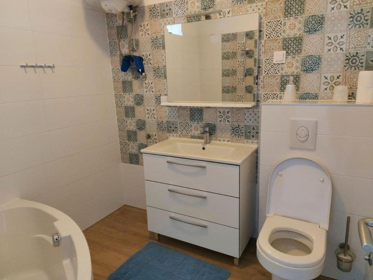 Ližnjan Bluegum Apartments מראה חיצוני תמונה
