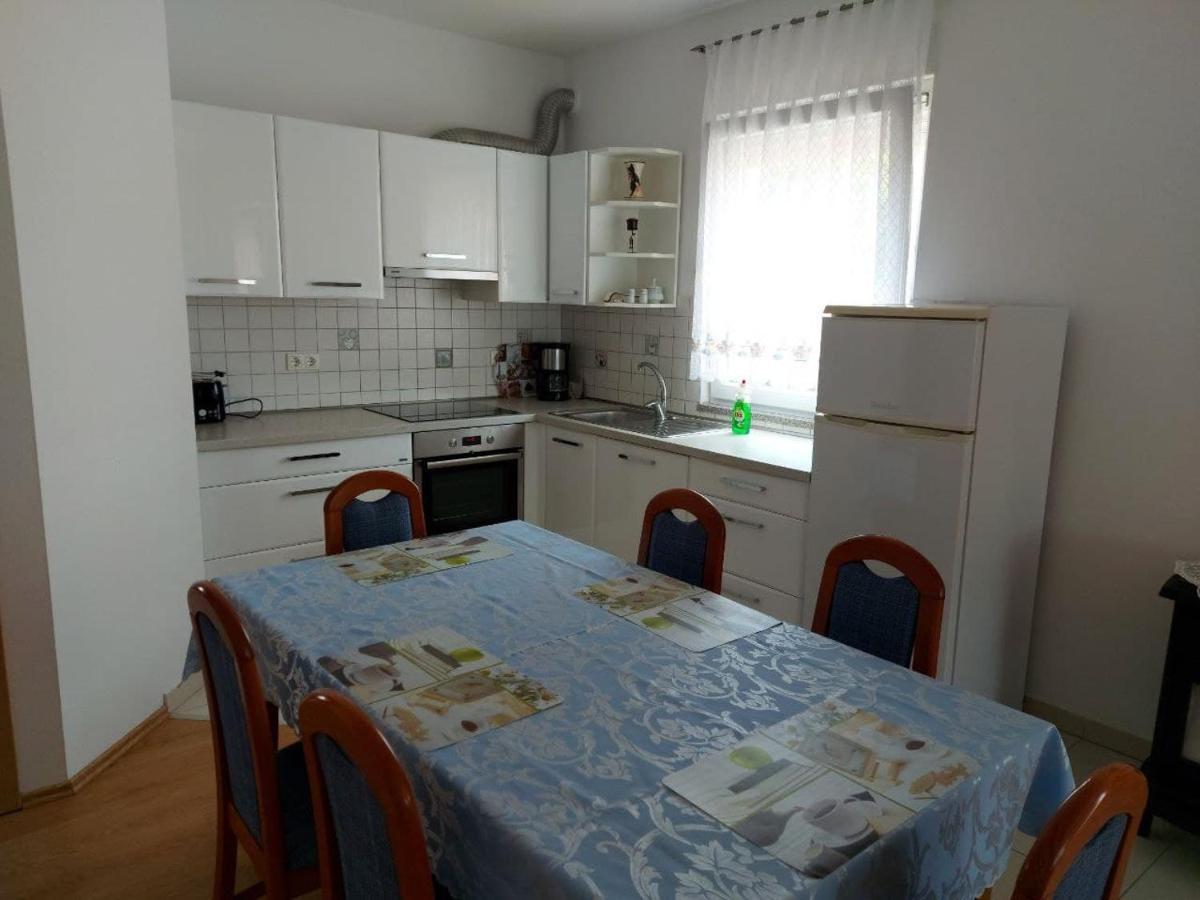 Ližnjan Bluegum Apartments מראה חיצוני תמונה