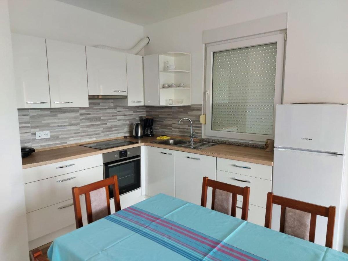 Ližnjan Bluegum Apartments מראה חיצוני תמונה