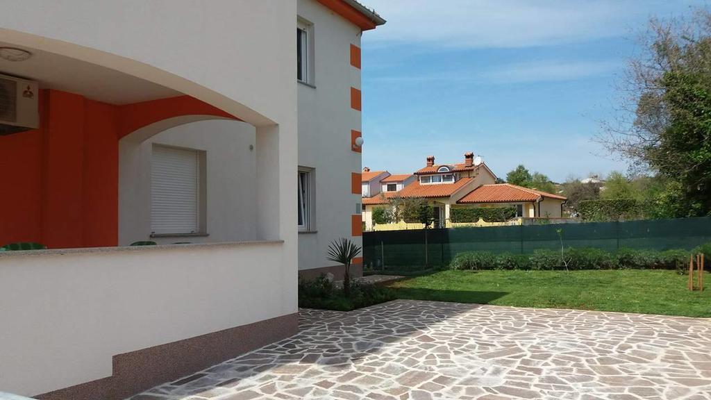Ližnjan Bluegum Apartments מראה חיצוני תמונה