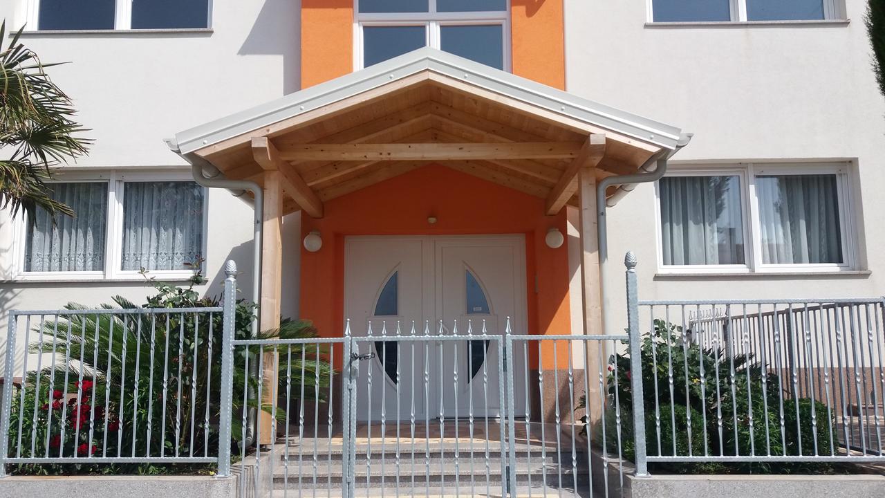 Ližnjan Bluegum Apartments מראה חיצוני תמונה